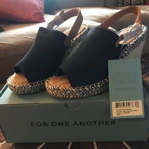Toms wedge sandal